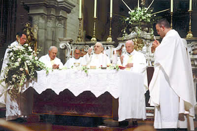 Concelebrazione Basilica Cattedrale Melfi - 11 Settembre 2006