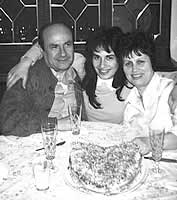 Nicla con i genitori in occasione del diciannovesimo anno - 1983